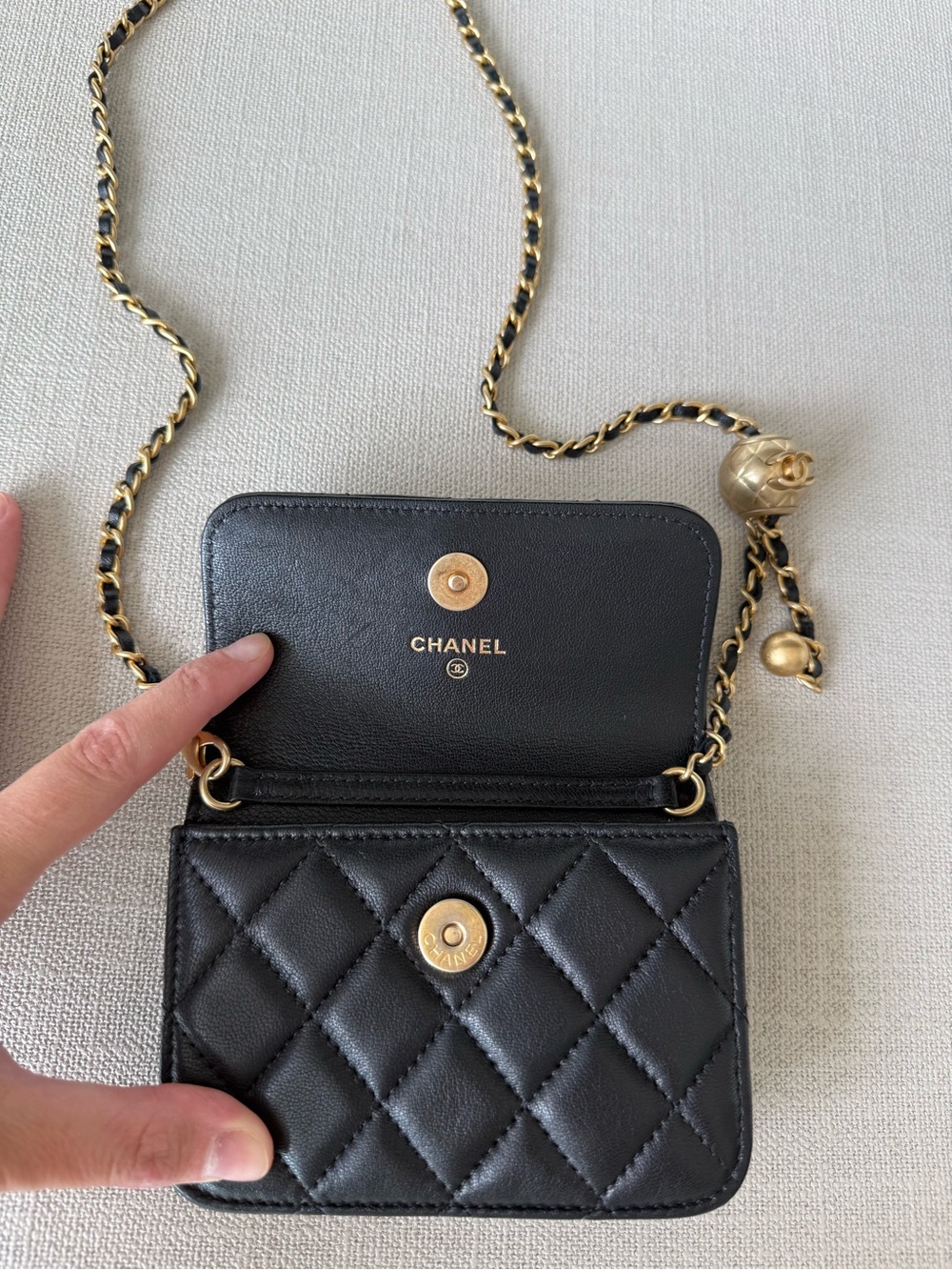 CHANEL Black Quilted Mini Crossbody with Gold Chain - Picture 4 of 7